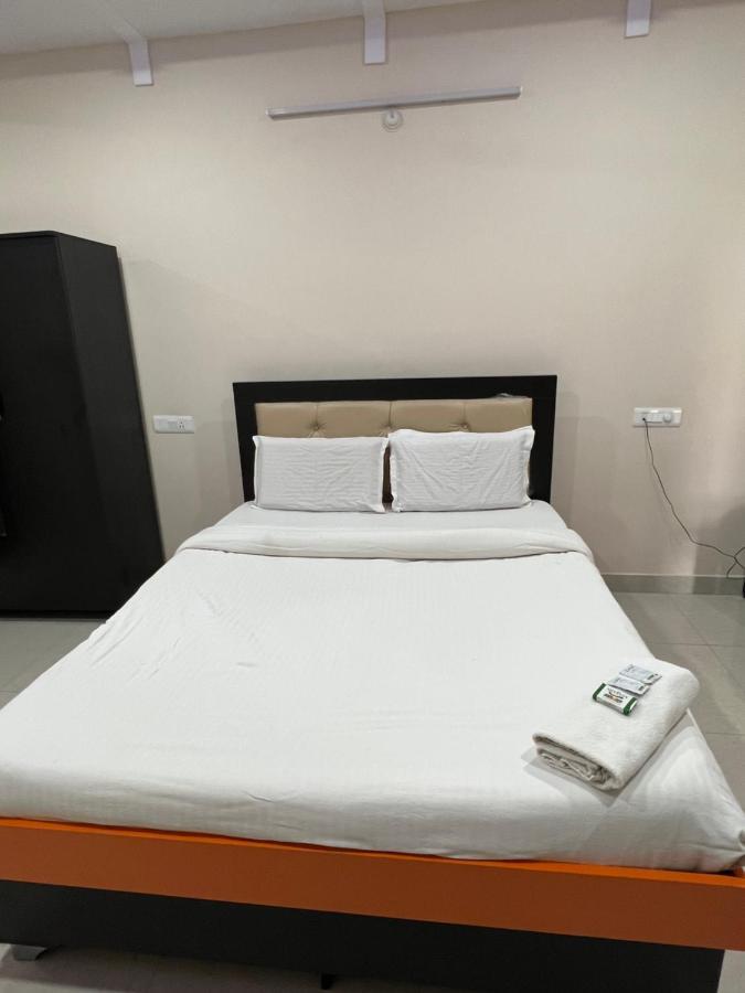 5 Star Grand Hotell Shamshabad Eksteriør bilde