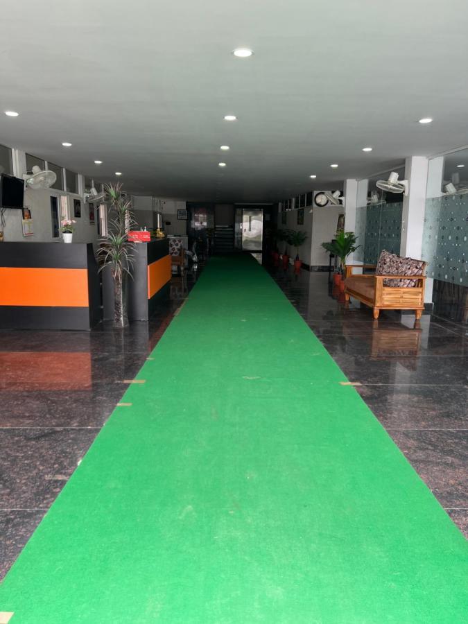 5 Star Grand Hotell Shamshabad Eksteriør bilde